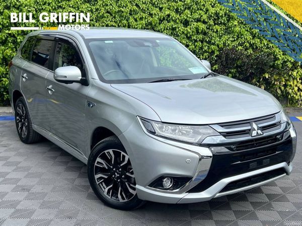 Mitsubishi Outlander SUV, Petrol Plug-in Hybrid, 2018, White