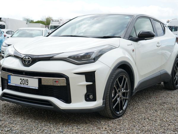 Toyota C-HR SUV, Petrol Hybrid, 2019, White