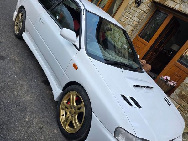 Subaru Impreza Saloon, Petrol, 1998, White