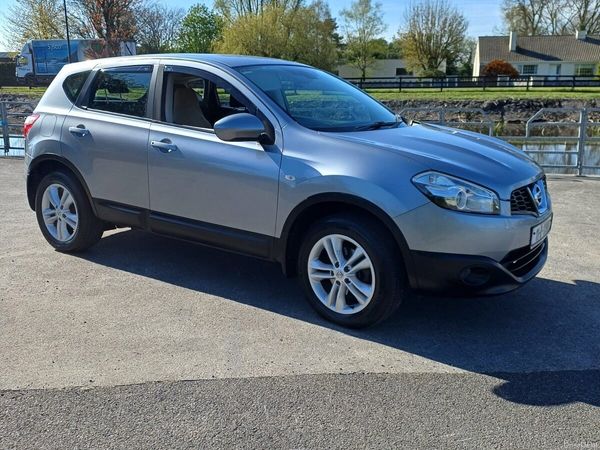 Nissan Qashqai Hatchback, Diesel, 2011, Silver