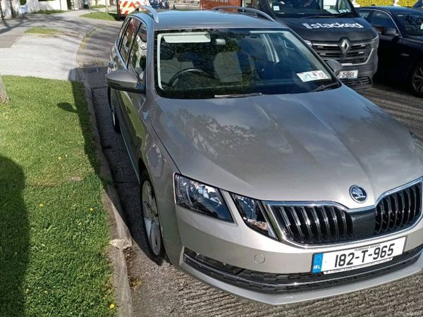Skoda Octavia Estate, Petrol, 2018, Grey