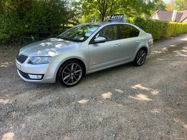 Skoda Octavia Saloon, Diesel, 2013, Silver