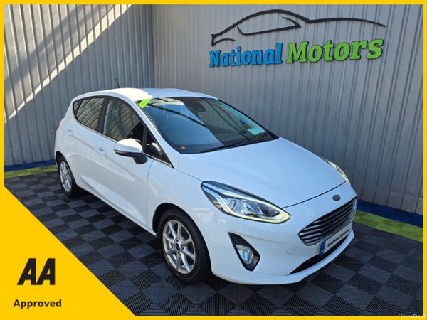 Ford Fiesta Hatchback, Petrol, 2017, White