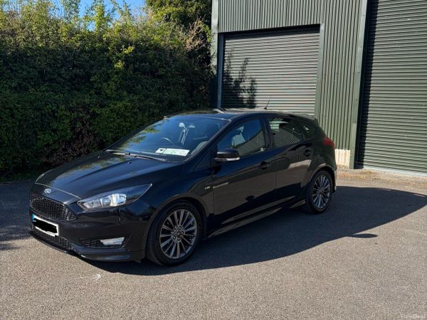 Ford Focus Hatchback, Diesel, 2017, Black