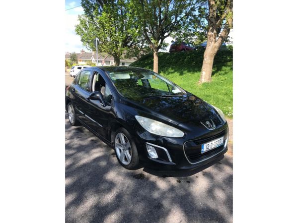 Peugeot 308 Hatchback, Diesel, 2012, Black