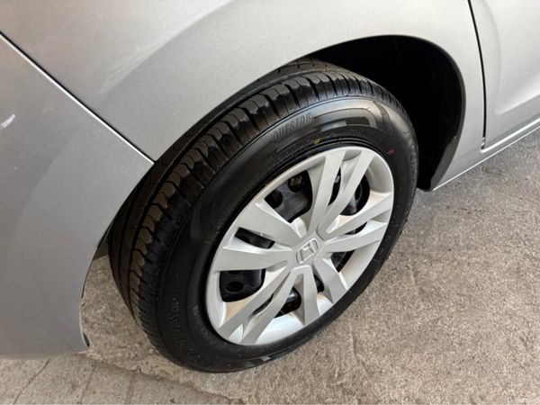 Honda Jazz Hatchback, Petrol Hybrid, 2020, Silver