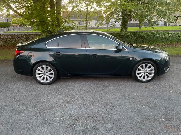 Vauxhall Insignia Hatchback, Diesel, 2016, Green