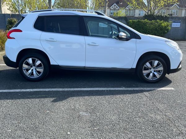 Peugeot 2008 SUV, Petrol, 2015, White