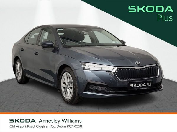 Skoda Octavia Saloon, Petrol, 2021, Grey