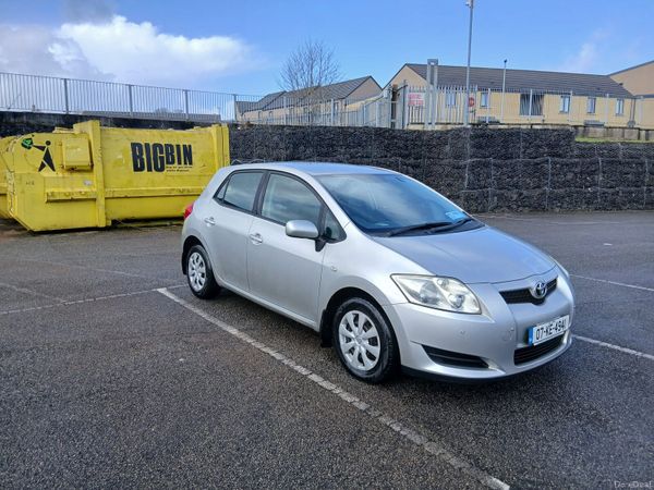 Toyota Auris Hatchback, Petrol, 2007, Silver