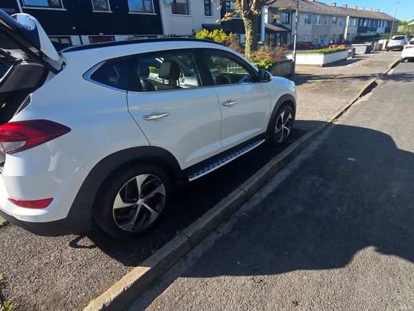 Hyundai Tucson SUV, Diesel, 2016, White