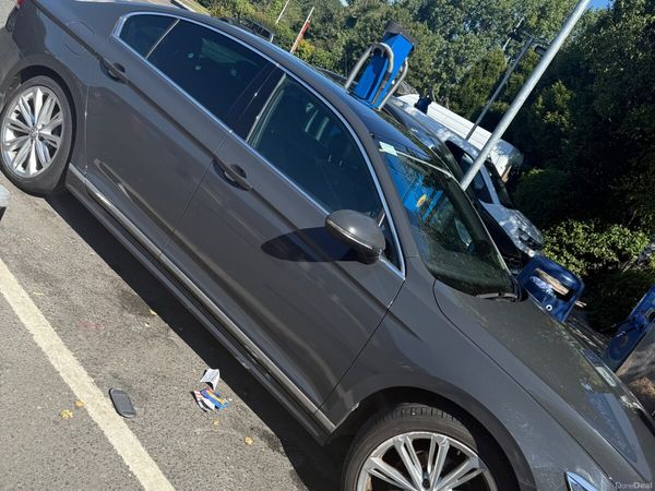 Volkswagen Passat Saloon, Diesel, 2018, Grey