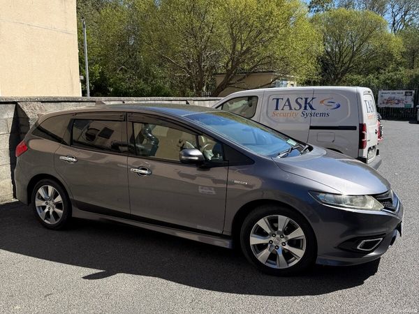 Honda Jade Estate, Petrol Hybrid, 2016, Grey