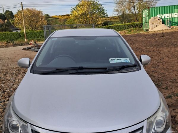 Toyota Avensis Saloon, Diesel, 2014, Silver