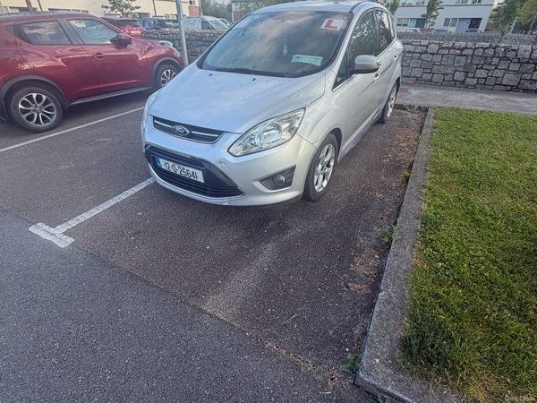 Nissan Juke SUV, Petrol, 2016, Red