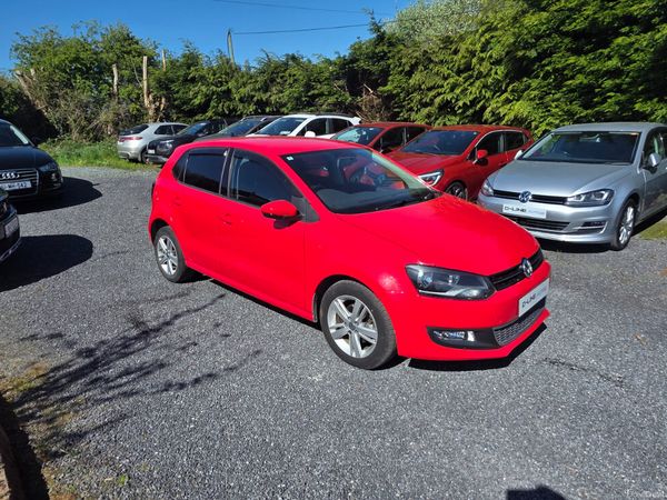 Volkswagen Polo Hatchback, Petrol, 2014, Red