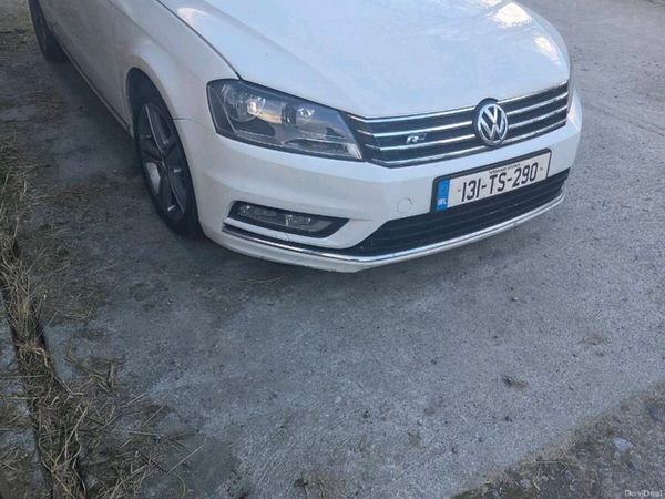 Volkswagen Passat Saloon, Diesel, 2013, White
