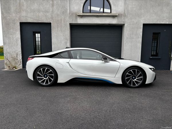 BMW i8 Coupe, Petrol Plug-in Hybrid, 2018, White
