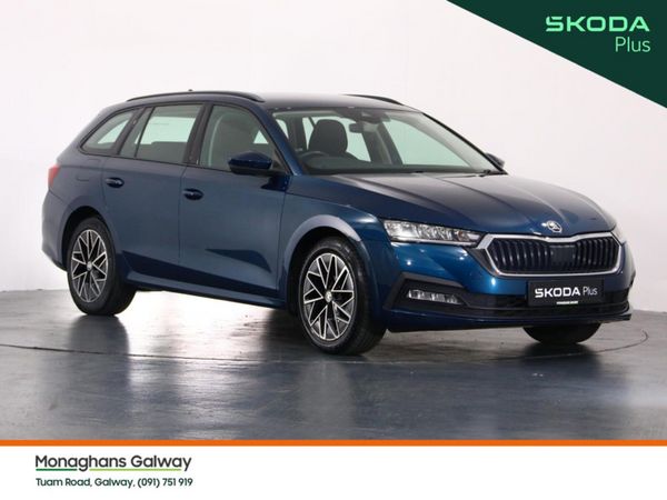 Skoda Octavia Estate, Petrol, 2021, Blue