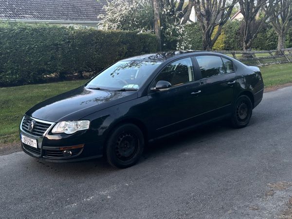 Volkswagen Passat Saloon, Diesel, 2009, Black
