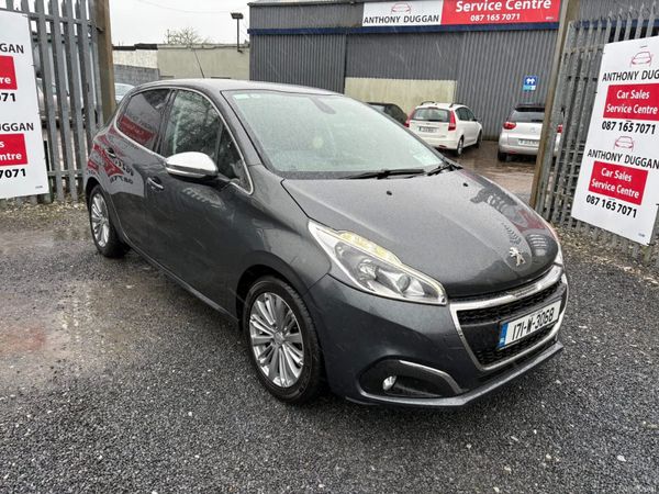 Peugeot 208 Hatchback, Diesel, 2017, Grey