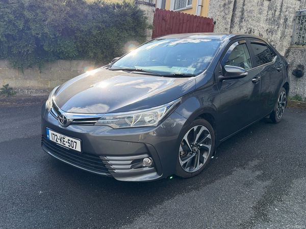 Toyota Corolla Saloon, Diesel, 2017, Grey