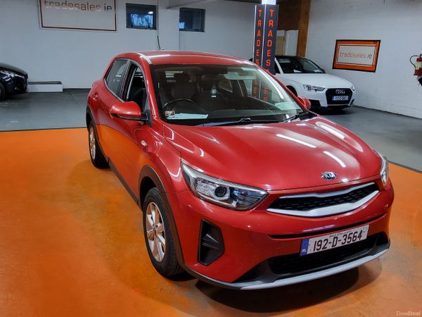Kia Stonic Estate/Jeep, Petrol, 2019, Red