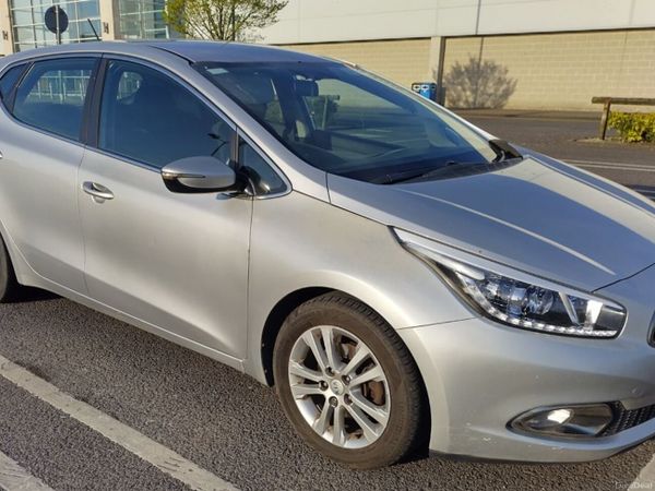 Kia Ceed Hatchback, Diesel, 2012, Silver