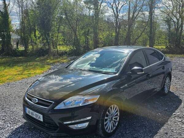 Ford Mondeo Hatchback, Diesel, 2014, Black