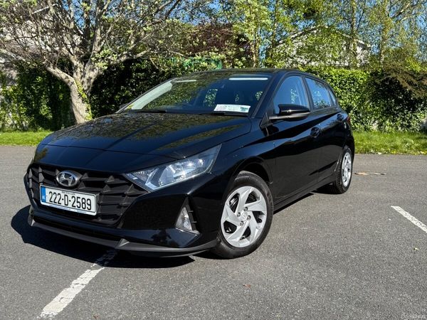 Hyundai i20 Hatchback, Petrol, 2022, Black