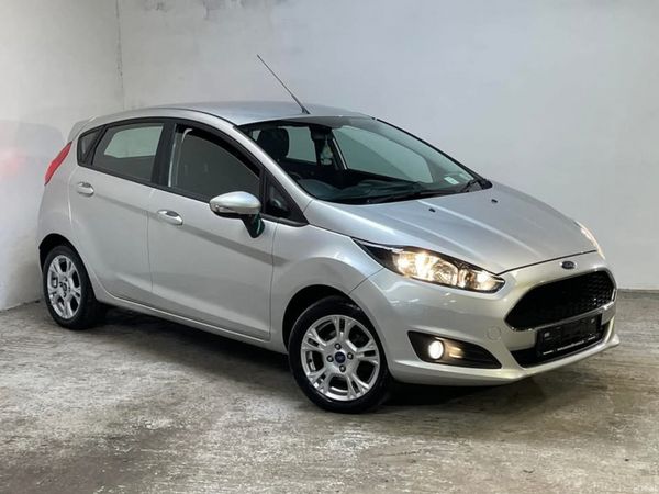 Ford Fiesta Hatchback, Petrol, 2017, Grey