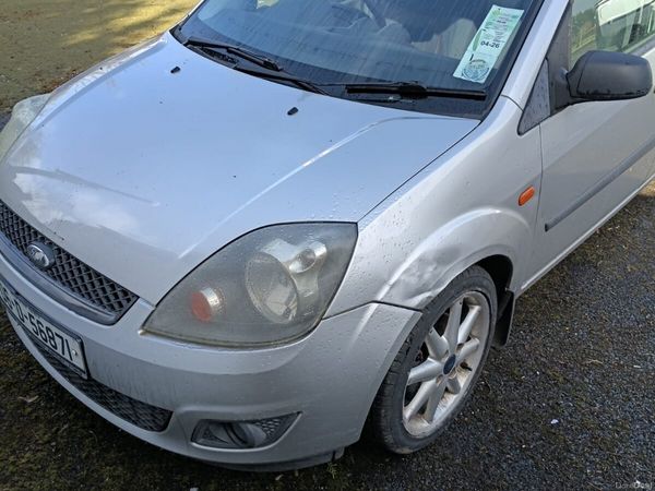 Ford Fiesta Hatchback, Petrol, 2006, Silver