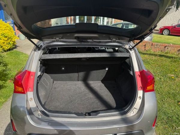 Toyota Auris MPV, Petrol, 2013, Bronze