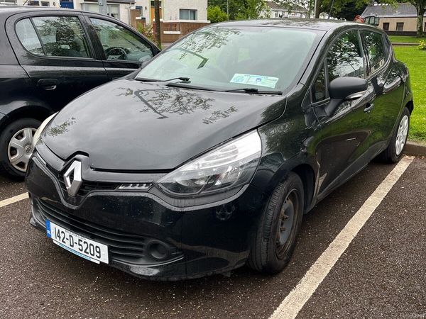 Renault Clio Hatchback, Petrol, 2014, Black