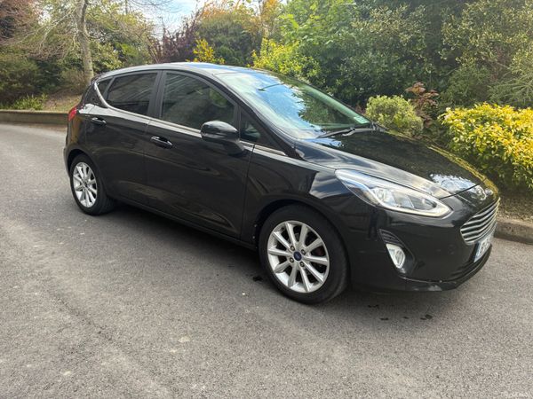 Ford Fiesta Hatchback, Petrol, 2018, Black