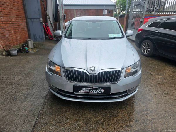 Skoda Superb Saloon, Diesel, 2014, Silver