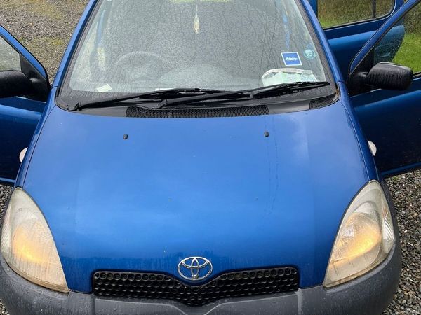 Toyota Yaris Hatchback, Petrol, 2002, Blue