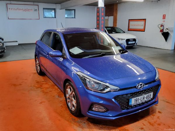 Hyundai i20 Hatchback, Petrol, 2019, Blue