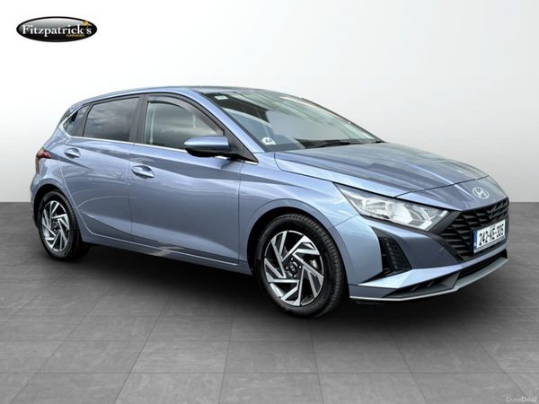 Hyundai i20 Hatchback, Petrol, 2024, Blue