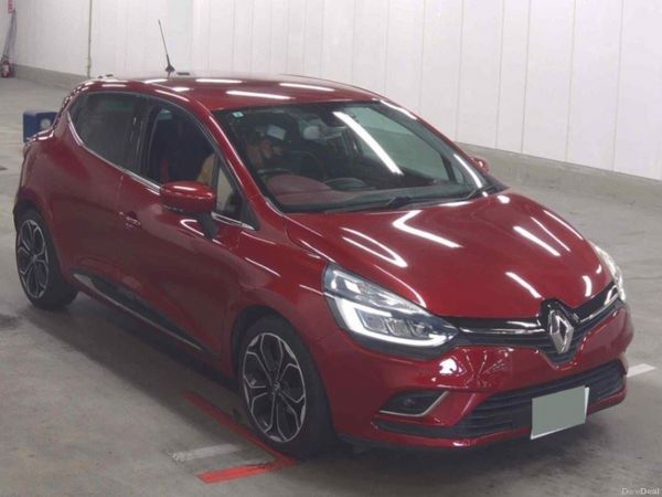 Renault Clio Hatchback, Petrol, 2017, Red