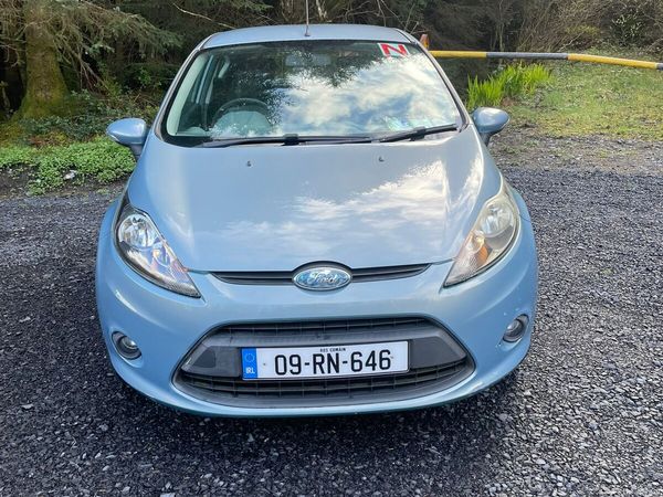 Ford Fiesta Hatchback, Petrol, 2009, Blue