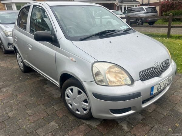 Toyota Yaris Hatchback, Petrol, 2004, Silver