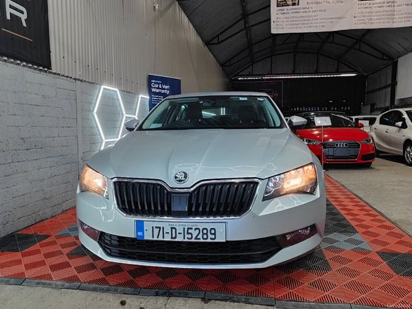 Skoda Octavia Saloon, Diesel, 2017, Black