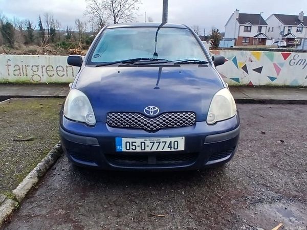 Toyota Yaris Hatchback, Petrol, 2005, Blue