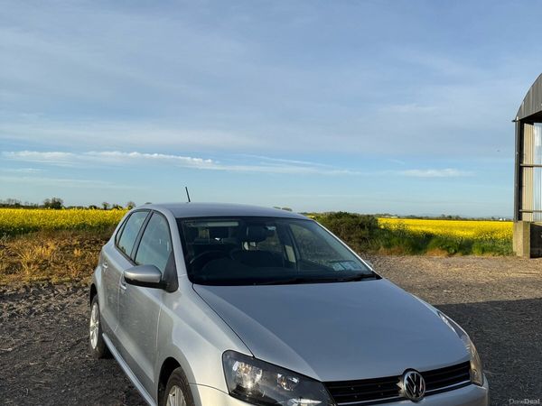 Volkswagen Polo Hatchback, Petrol, 2016, Silver