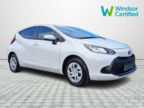 Toyota Aqua Hatchback, Petrol Hybrid, 2021, White