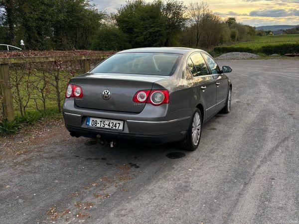 Volkswagen Passat Saloon, Diesel, 2008, Grey