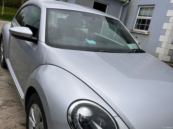 Volkswagen Beetle Hatchback, Petrol, 2015, Silver