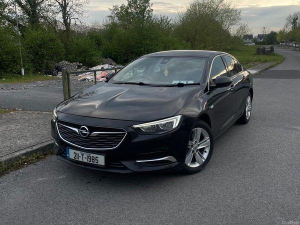 Opel Insignia Hatchback, Diesel, 2021, Black