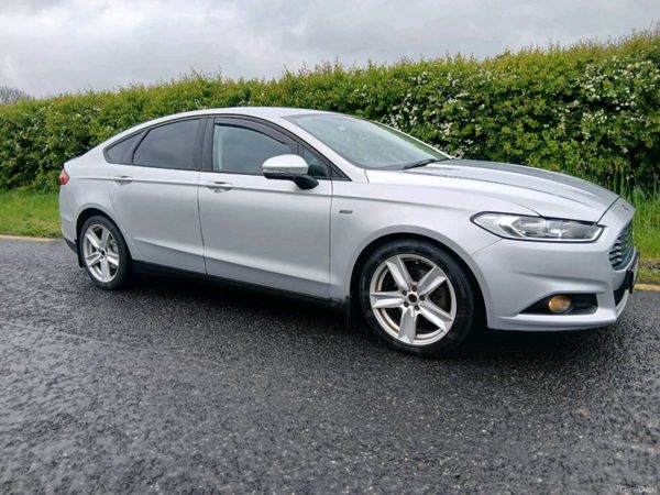 Ford Mondeo Hatchback, Diesel, 2015, Silver